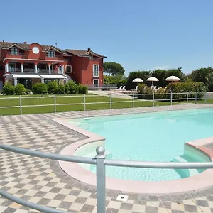 https://villa-nadar.it-tuscanyhotel.com